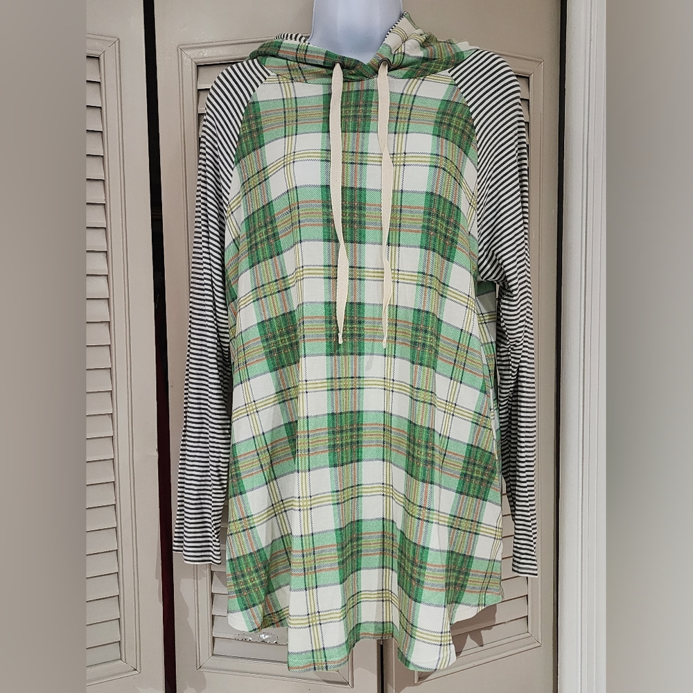 CY Fashion Plaid and Striped Green Hoodie NWOT - Picture 6 of 10